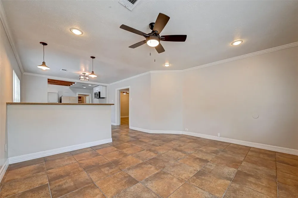 817 Eleanor Street Houston, TX 77009