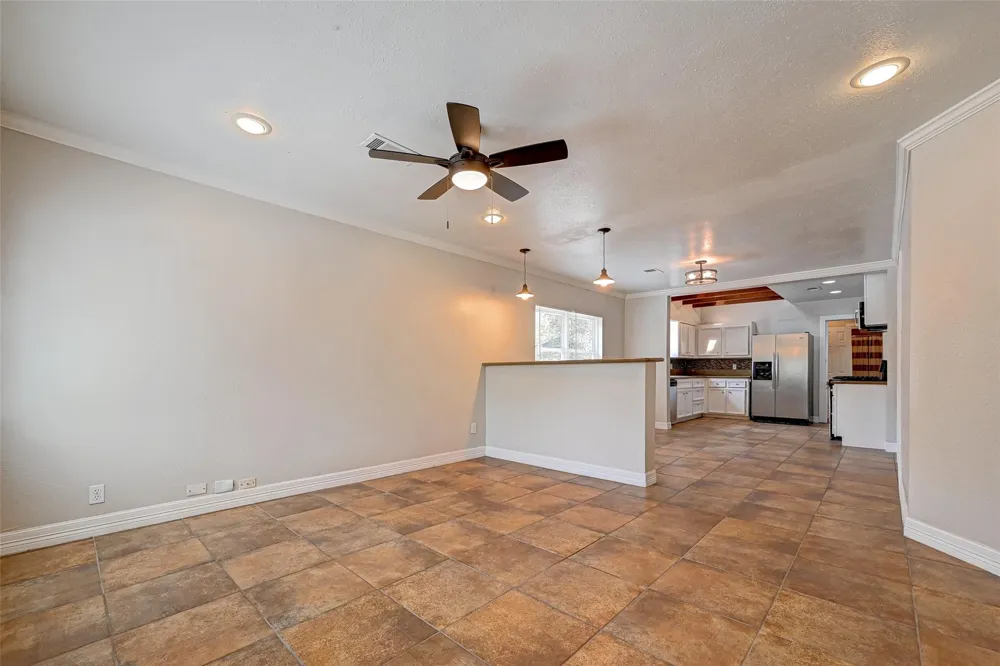 817 Eleanor Street Houston, TX 77009