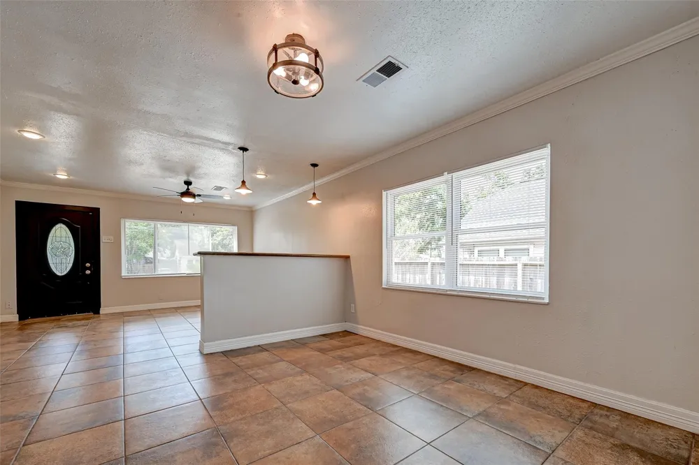817 Eleanor Street Houston, TX 77009