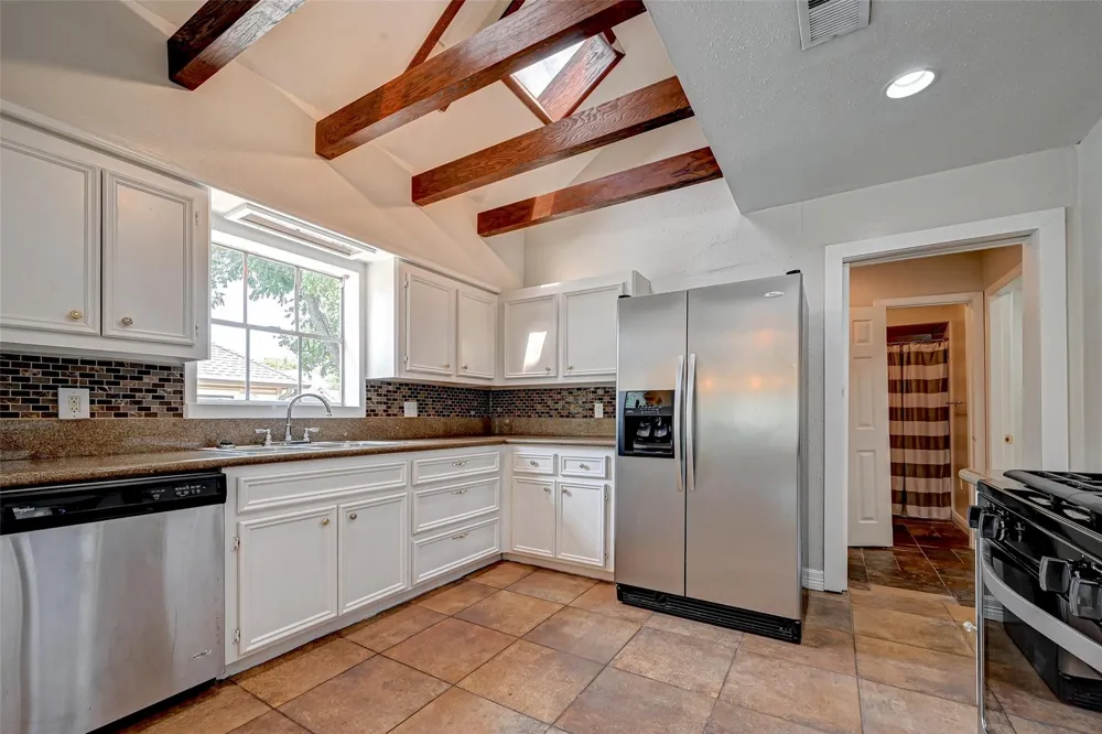817 Eleanor Street Houston, TX 77009