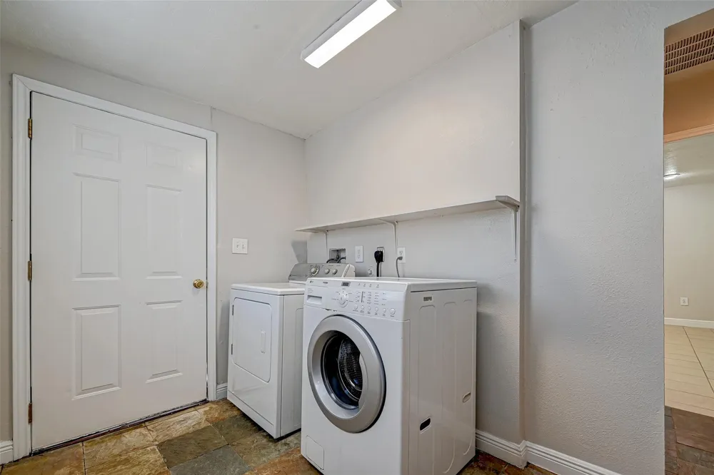 817 Eleanor Street Houston, TX 77009