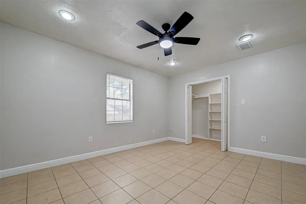 817 Eleanor Street Houston, TX 77009