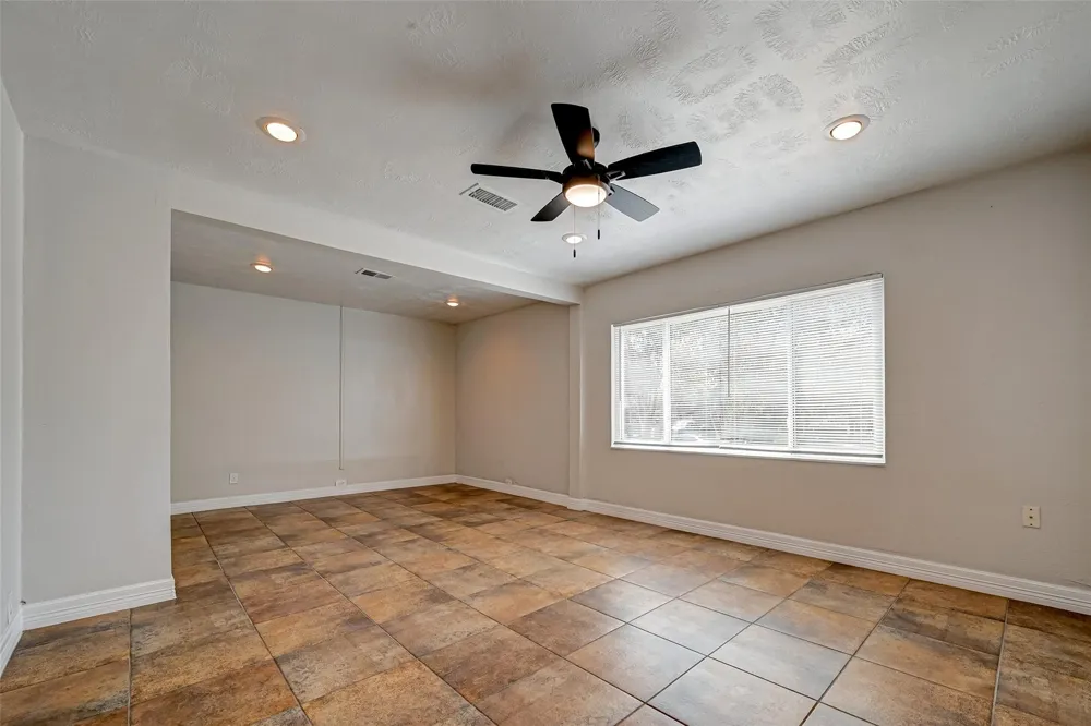 817 Eleanor Street Houston, TX 77009