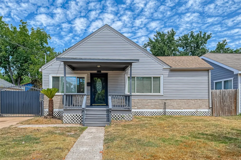 817 Eleanor Street Houston, TX 77009