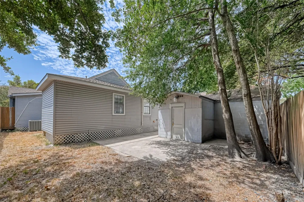 817 Eleanor Street Houston, TX 77009
