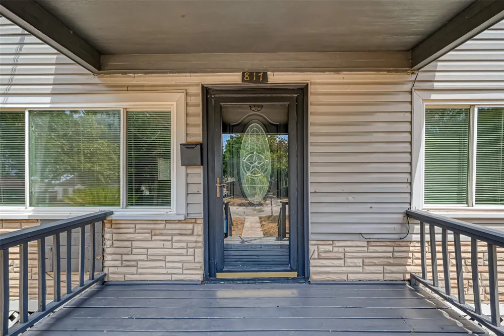 817 Eleanor Street Houston, TX 77009