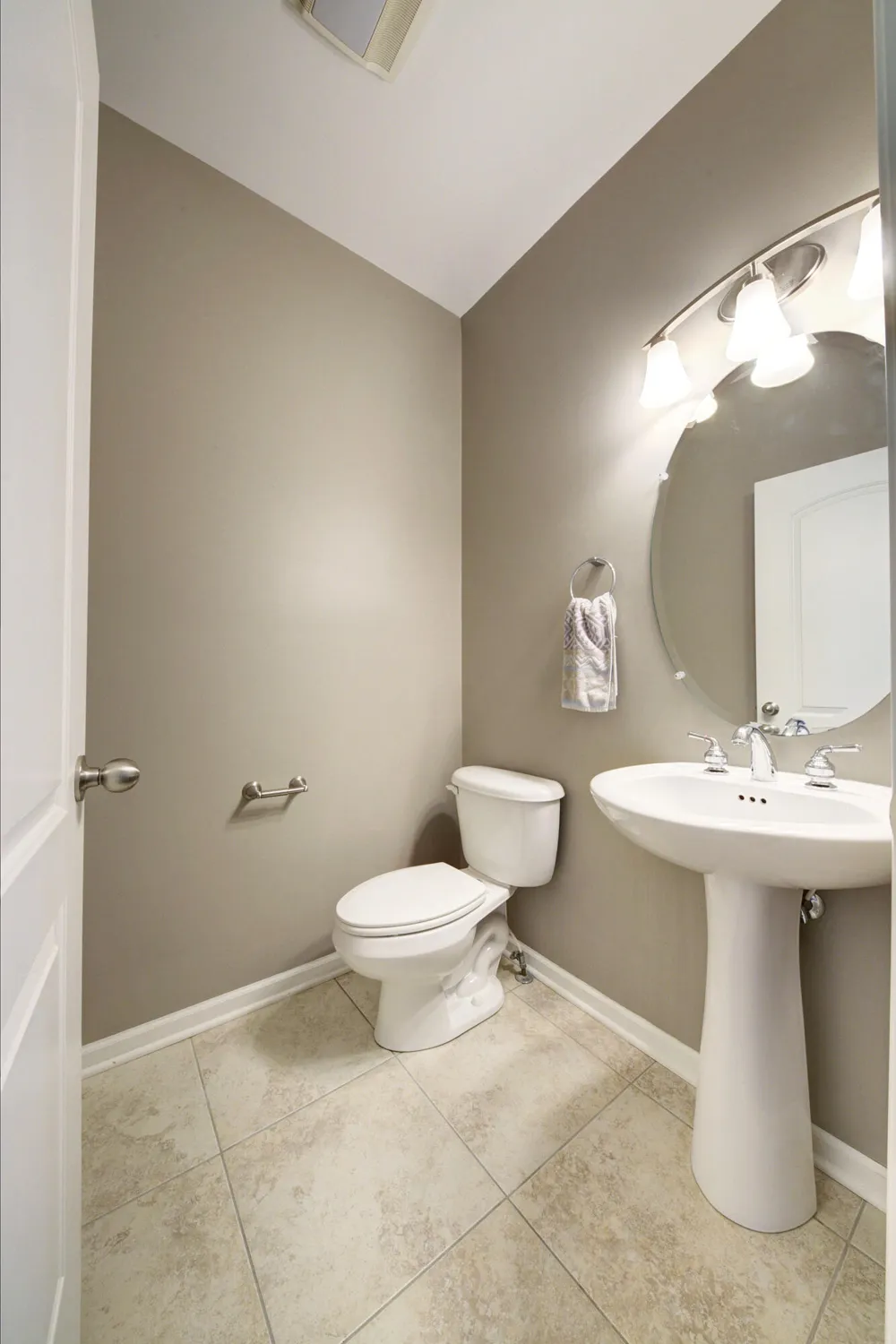 2591 W Towne Street Ann Arbor, MI 48103