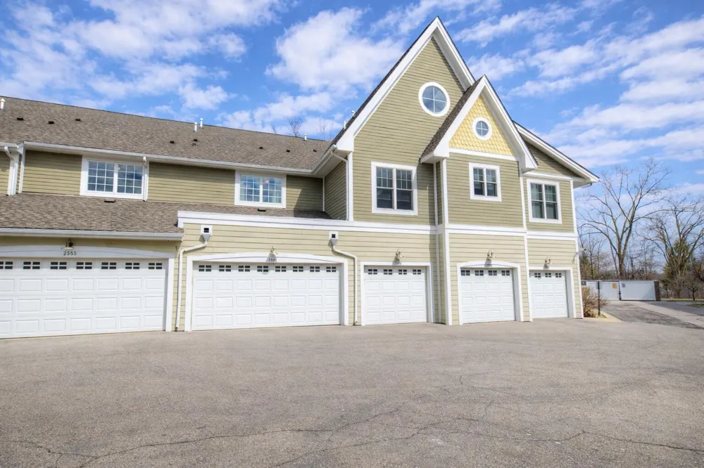 2591 W Towne Street Ann Arbor, MI 48103