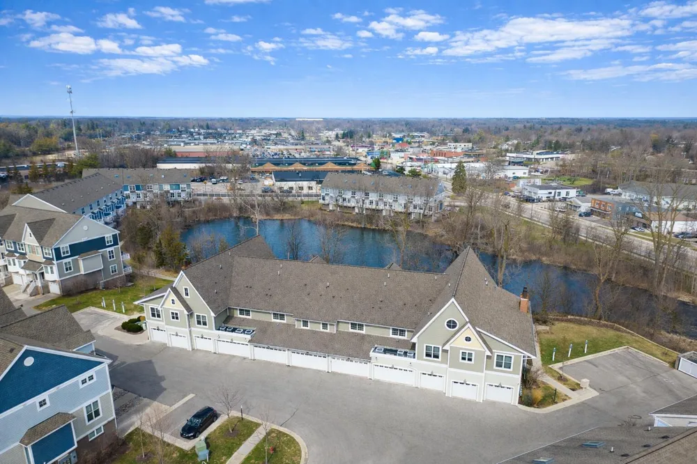 2591 W Towne Street Ann Arbor, MI 48103