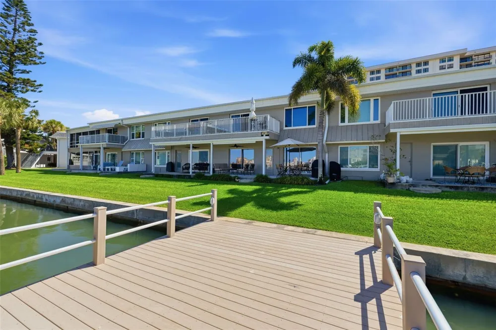 400 LARBOARD WAY #105 Clearwater Beach, FL 33767