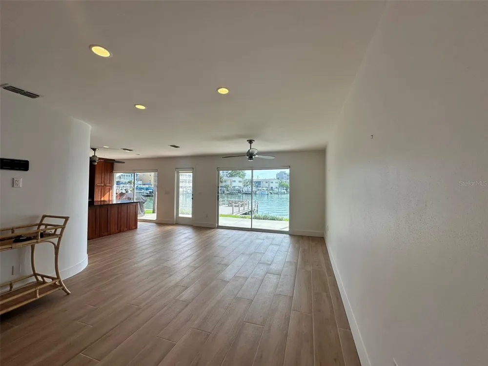 400 LARBOARD WAY #105 Clearwater Beach, FL 33767