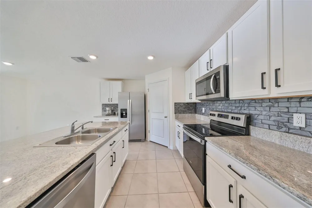 16782 CARLTON POND STREET Wimauma, FL 33598