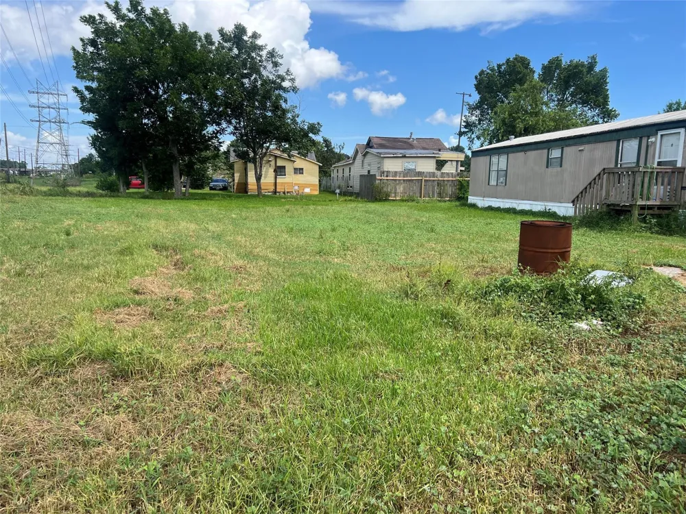 Pine Street Baytown, TX 77520