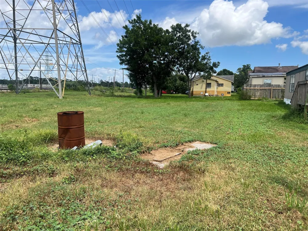 Pine Street Baytown, TX 77520