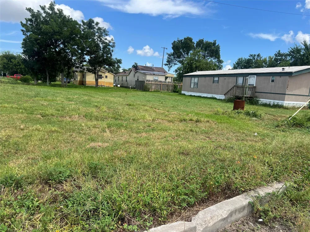 Pine Street Baytown, TX 77520