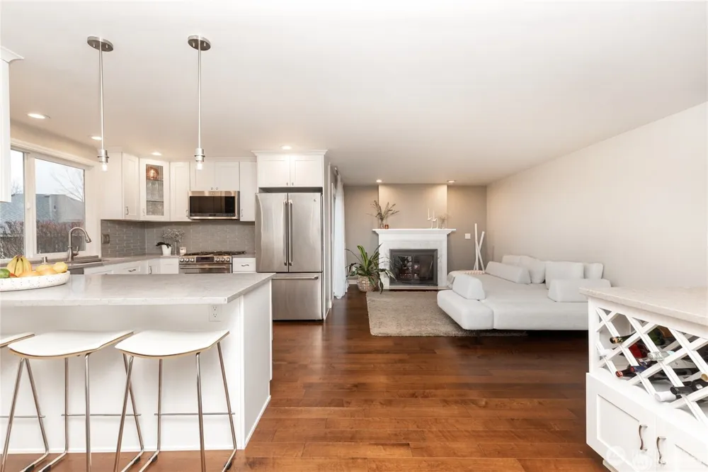 6304 110th Avenue NE Kirkland, WA 98033