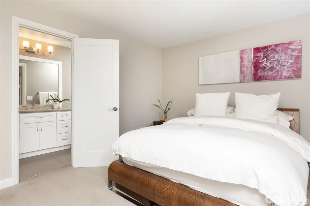 6304 110th Avenue NE Kirkland, WA 98033