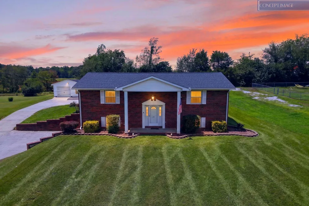 225 Westgate Dr Baxter, TN 38544