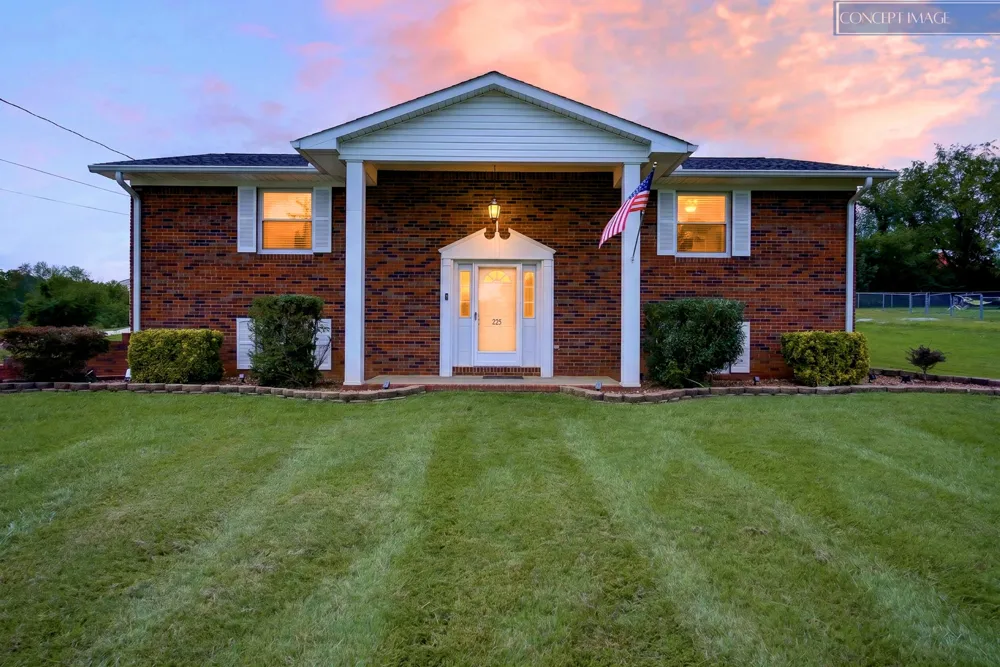 225 Westgate Dr Baxter, TN 38544