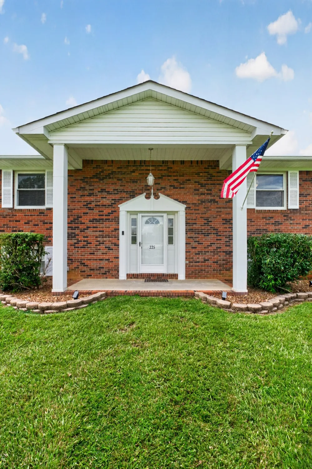 225 Westgate Dr Baxter, TN 38544