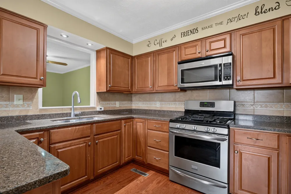 225 Westgate Dr Baxter, TN 38544