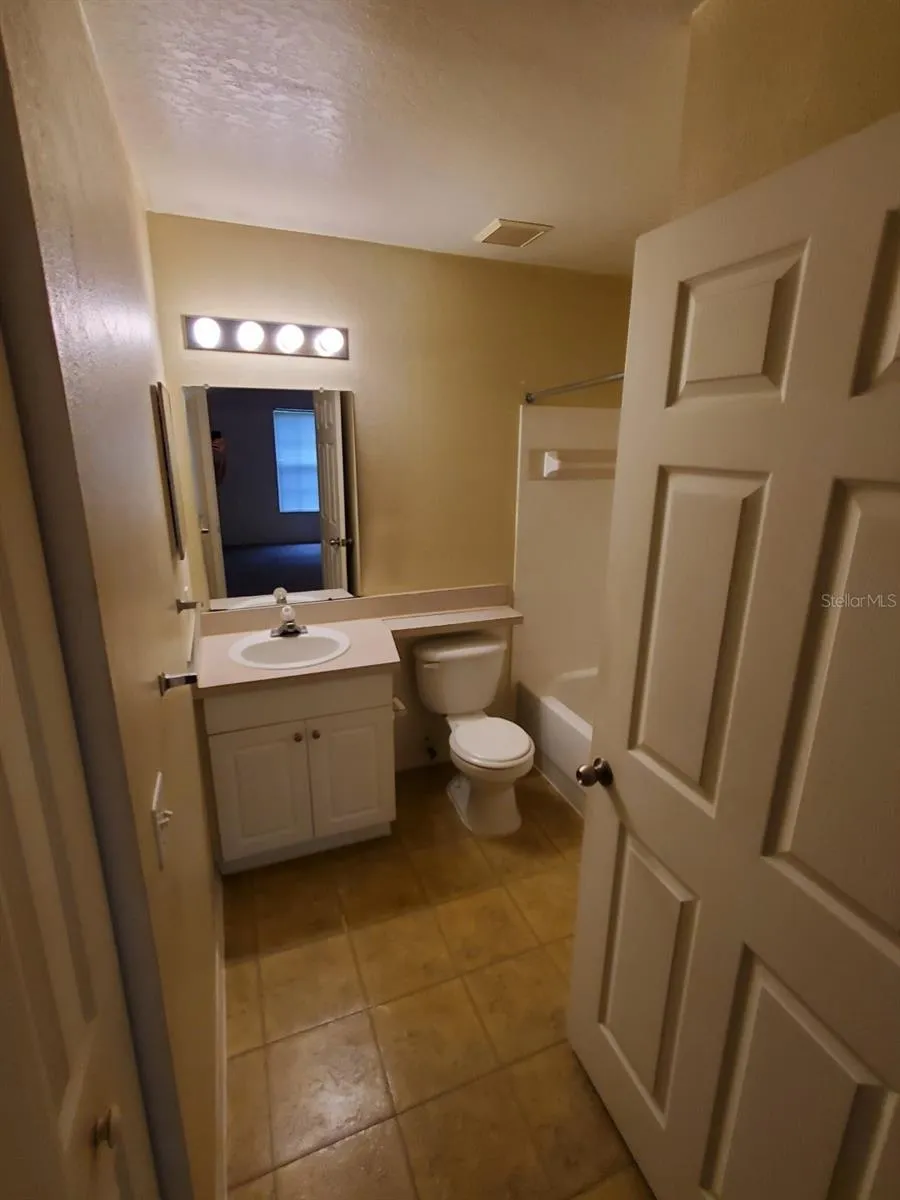 5903 WILLOW RIDGE DRIVE #203 Zephyrhills, FL 33541