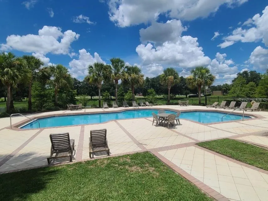 5903 WILLOW RIDGE DRIVE #203 Zephyrhills, FL 33541