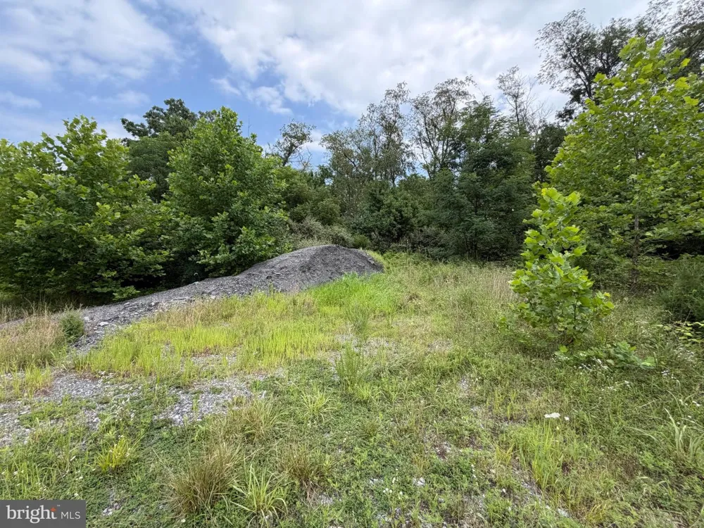 AT 212 ID VAN METRE ROAD Kearneysville, WV 25430