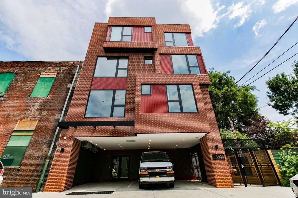 1935 E HAZZARD STREET #301 Philadelphia, PA 19125