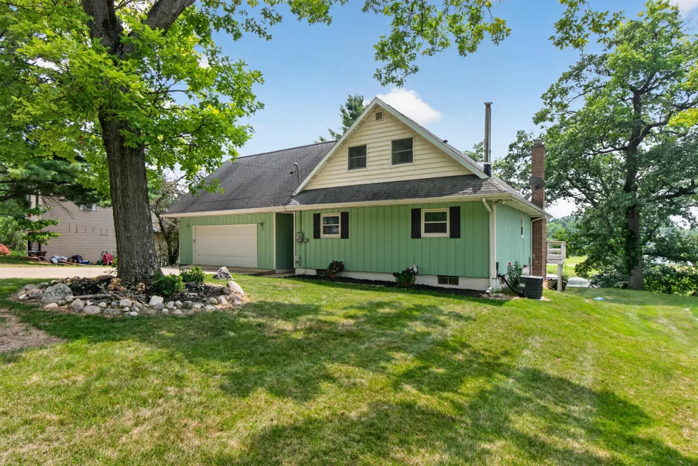 539 Fox Lake Trail Horton, MI 49246