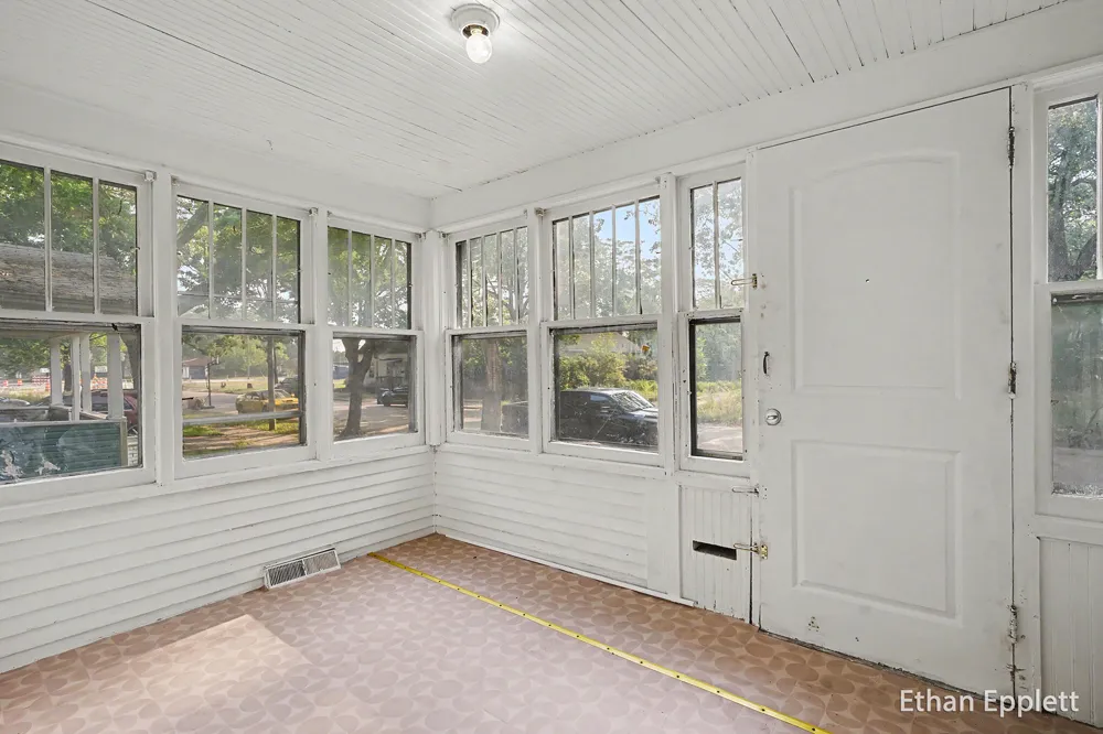 2825 7th Street Muskegon Heights, MI 49444