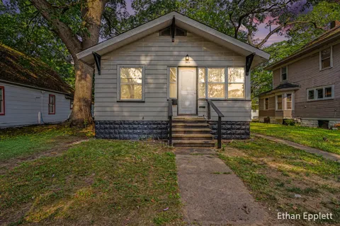 2825 7th Street