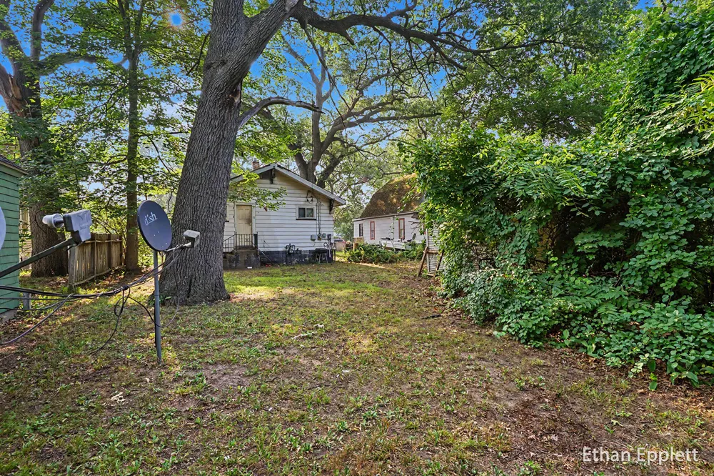 2825 7th Street Muskegon Heights, MI 49444
