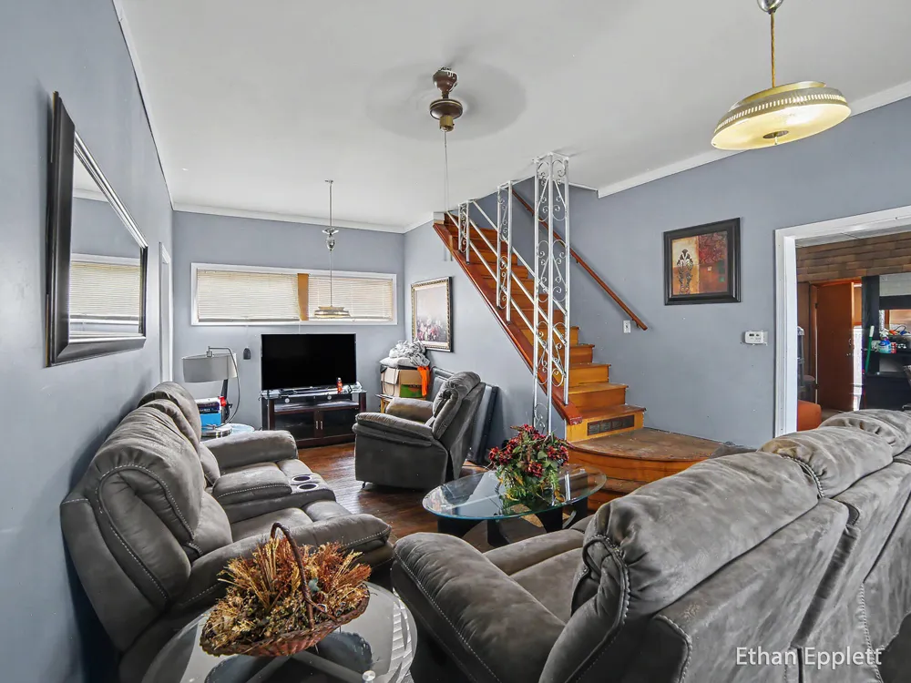 447 W Southern Avenue Muskegon, MI 49441