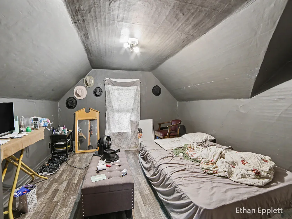 447 W Southern Avenue Muskegon, MI 49441