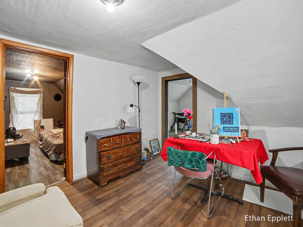 447 W Southern Avenue Muskegon, MI 49441