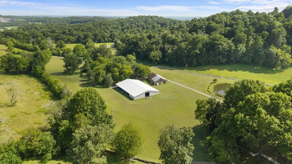 54 Warden Rd Fayetteville, TN 37334