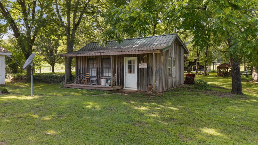 54 Warden Rd Fayetteville, TN 37334