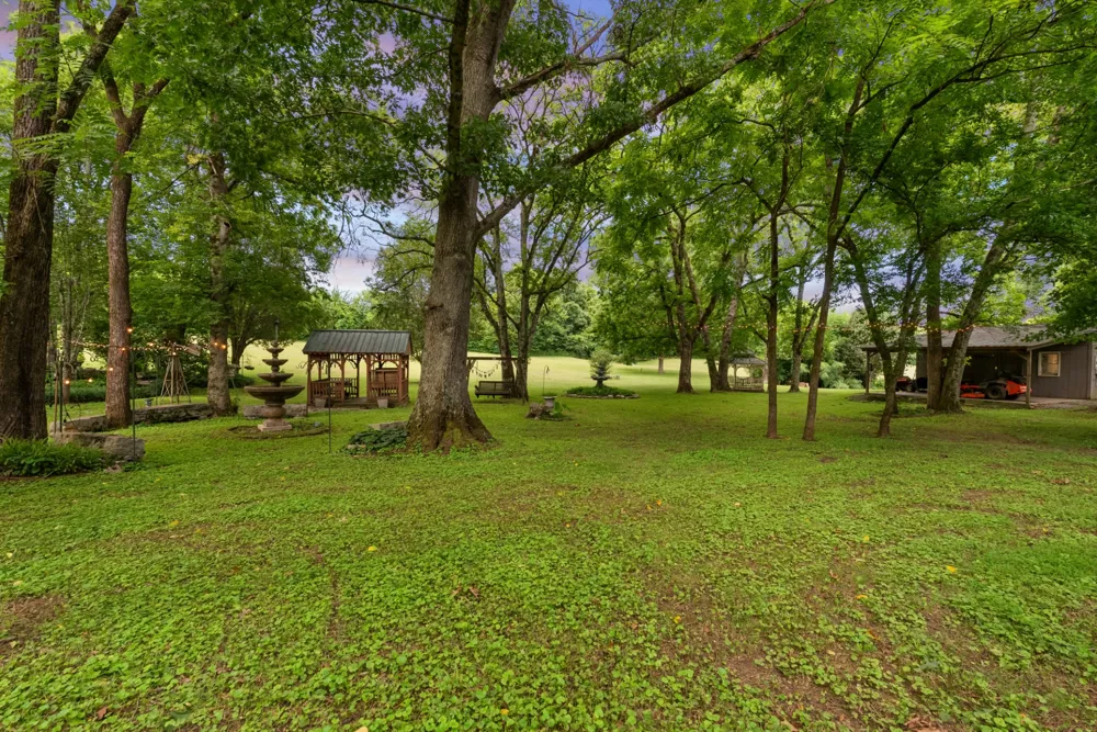 54 Warden Rd Fayetteville, TN 37334