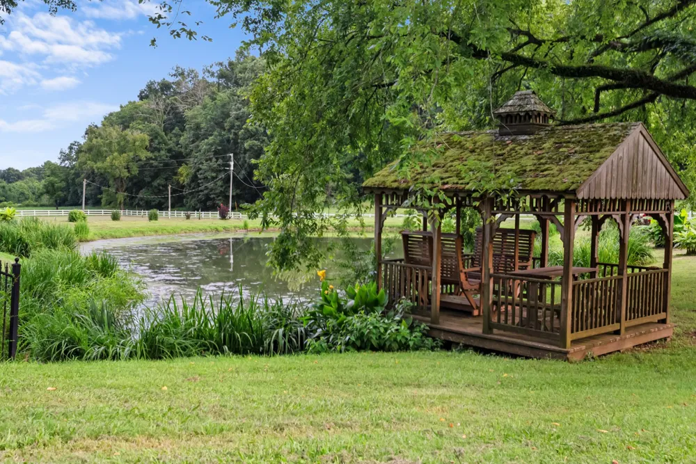 54 Warden Rd Fayetteville, TN 37334