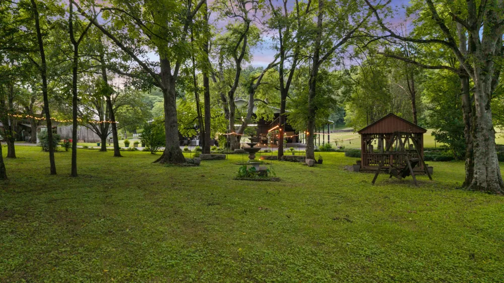 54 Warden Rd Fayetteville, TN 37334