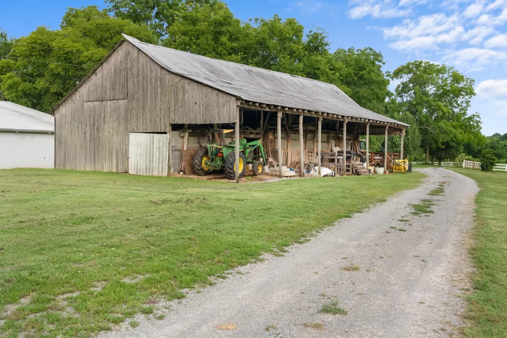 54 Warden Rd Fayetteville, TN 37334