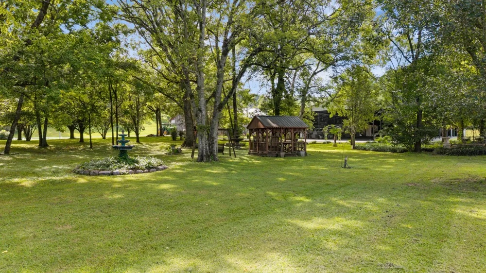 54 Warden Rd Fayetteville, TN 37334