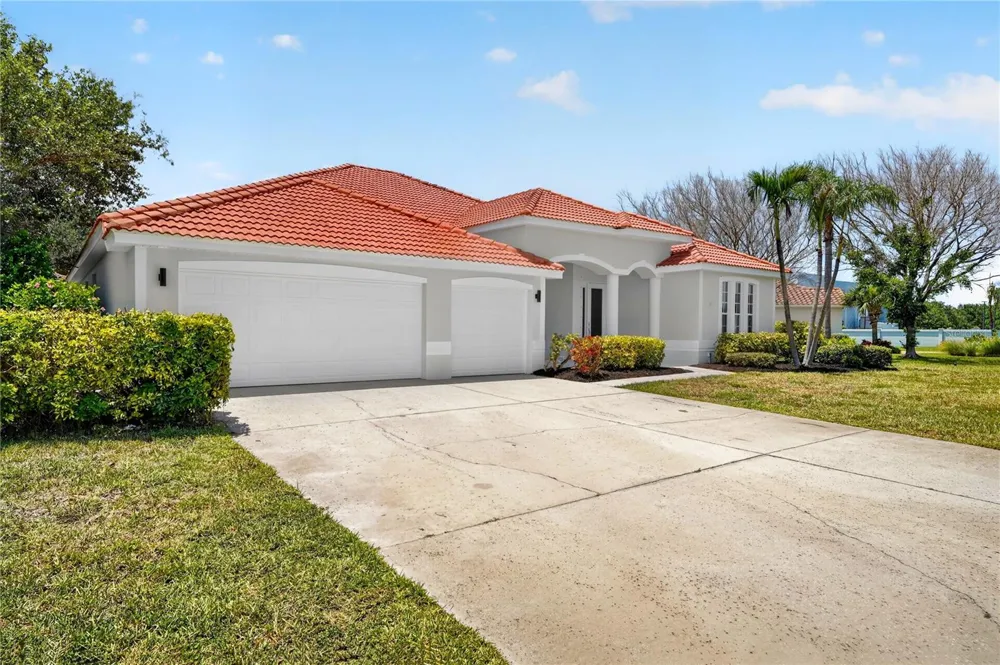 572 OCEANSIDE BOULEVARD Melbourne, FL 32903