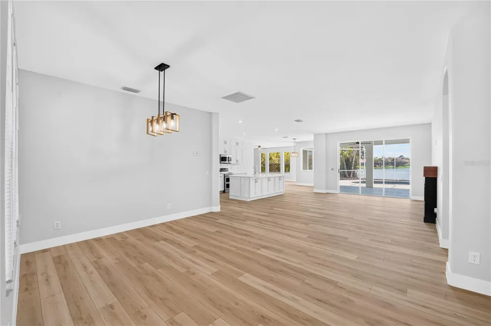 572 OCEANSIDE BOULEVARD Melbourne, FL 32903