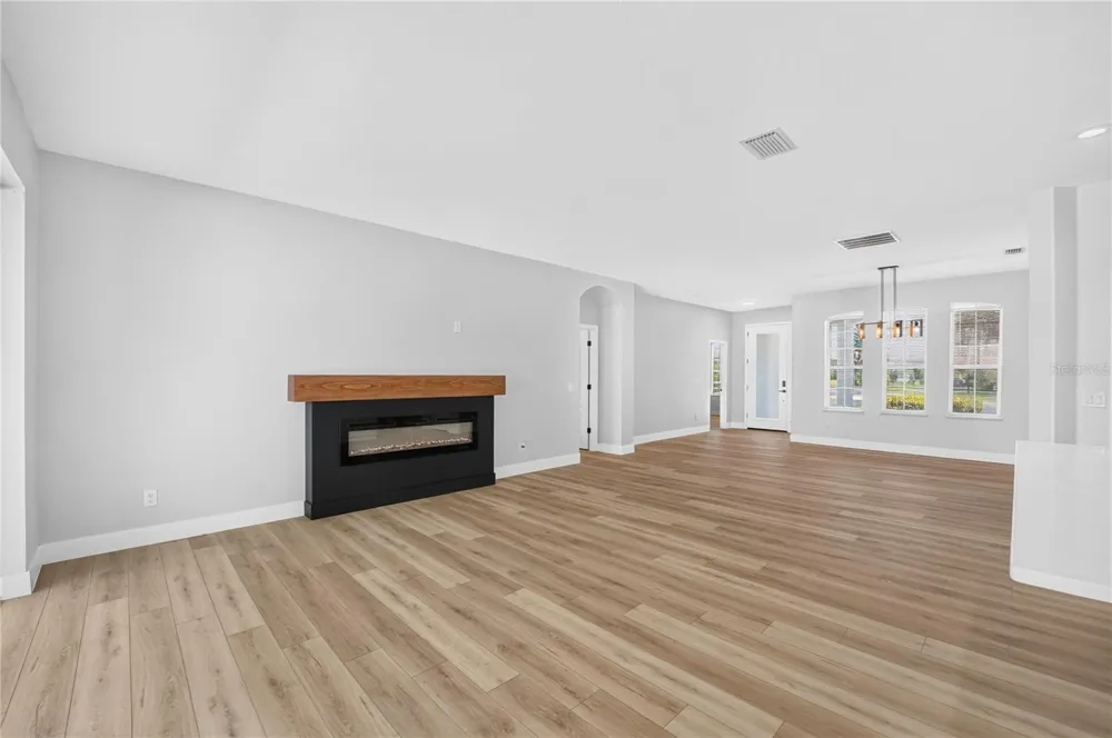 572 OCEANSIDE BOULEVARD Melbourne, FL 32903