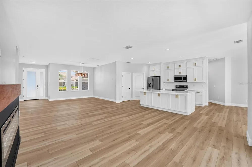 572 OCEANSIDE BOULEVARD Melbourne, FL 32903