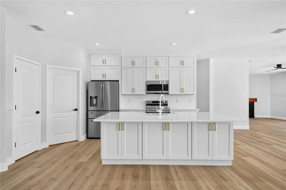 572 OCEANSIDE BOULEVARD Melbourne, FL 32903