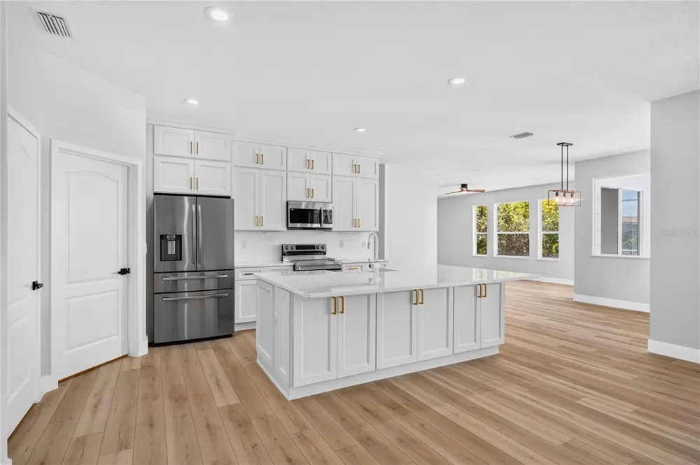 572 OCEANSIDE BOULEVARD Melbourne, FL 32903