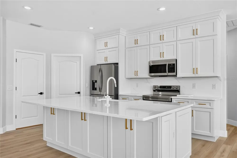 572 OCEANSIDE BOULEVARD Melbourne, FL 32903
